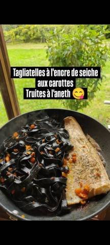 Tagliatelles noires  la truite